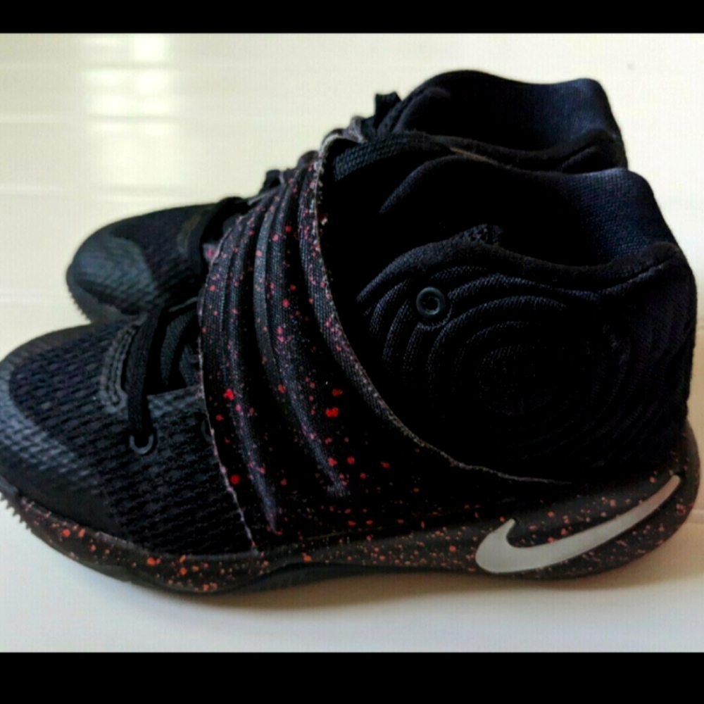 Nike Kyrie Irving Shoes